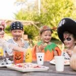 Halloween πάρτι στο σπίτι: Ιδέες για διακόσμηση, παιχνίδια και εύκολες λιχουδιές